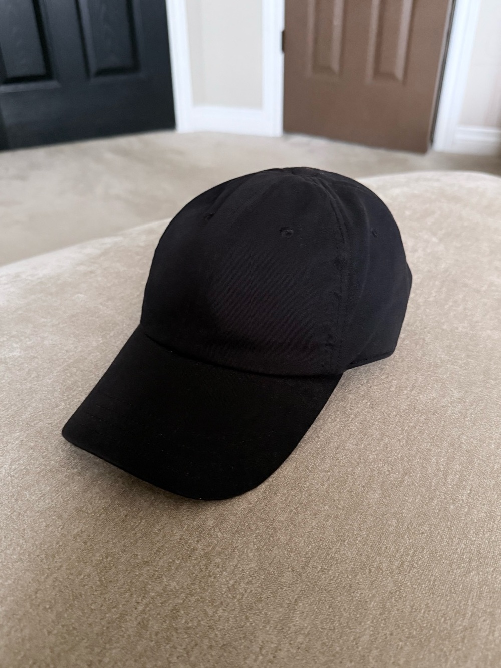 Aritzia Main Character Black Baseball Cap